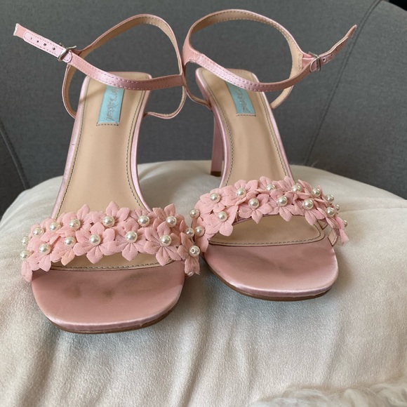 Pink flower strap heels - Picture 7 of 7